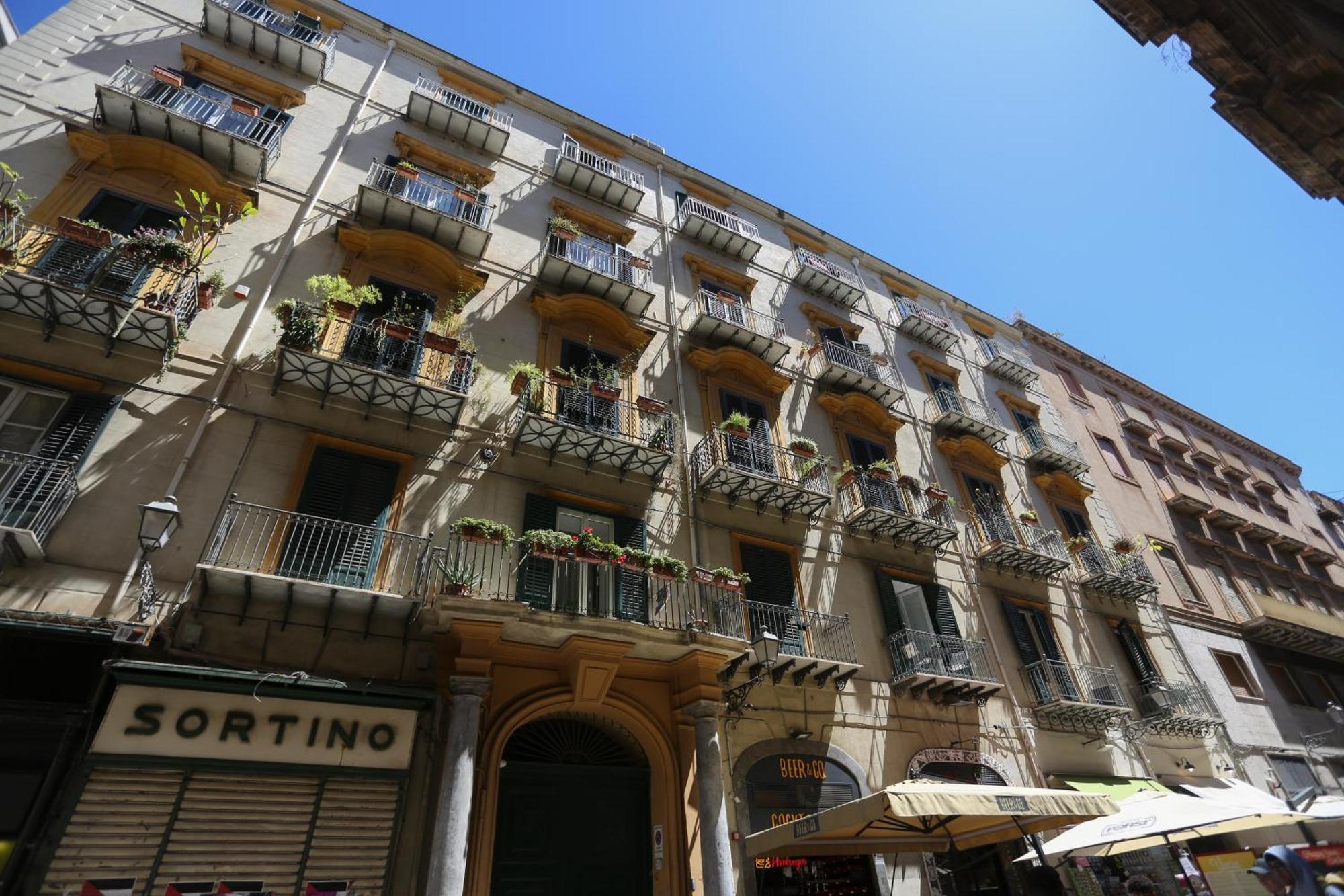 Maqueda View Appartement Palermo Buitenkant foto